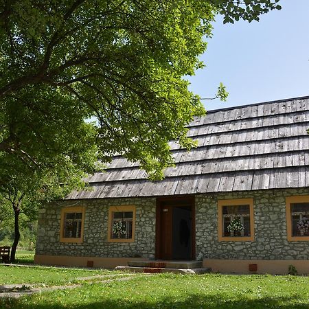 Vermosh Peraj Guesthouse מראה חיצוני תמונה