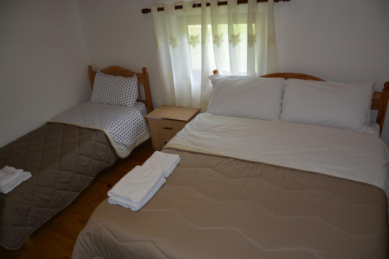 Vermosh Peraj Guesthouse מראה חיצוני תמונה