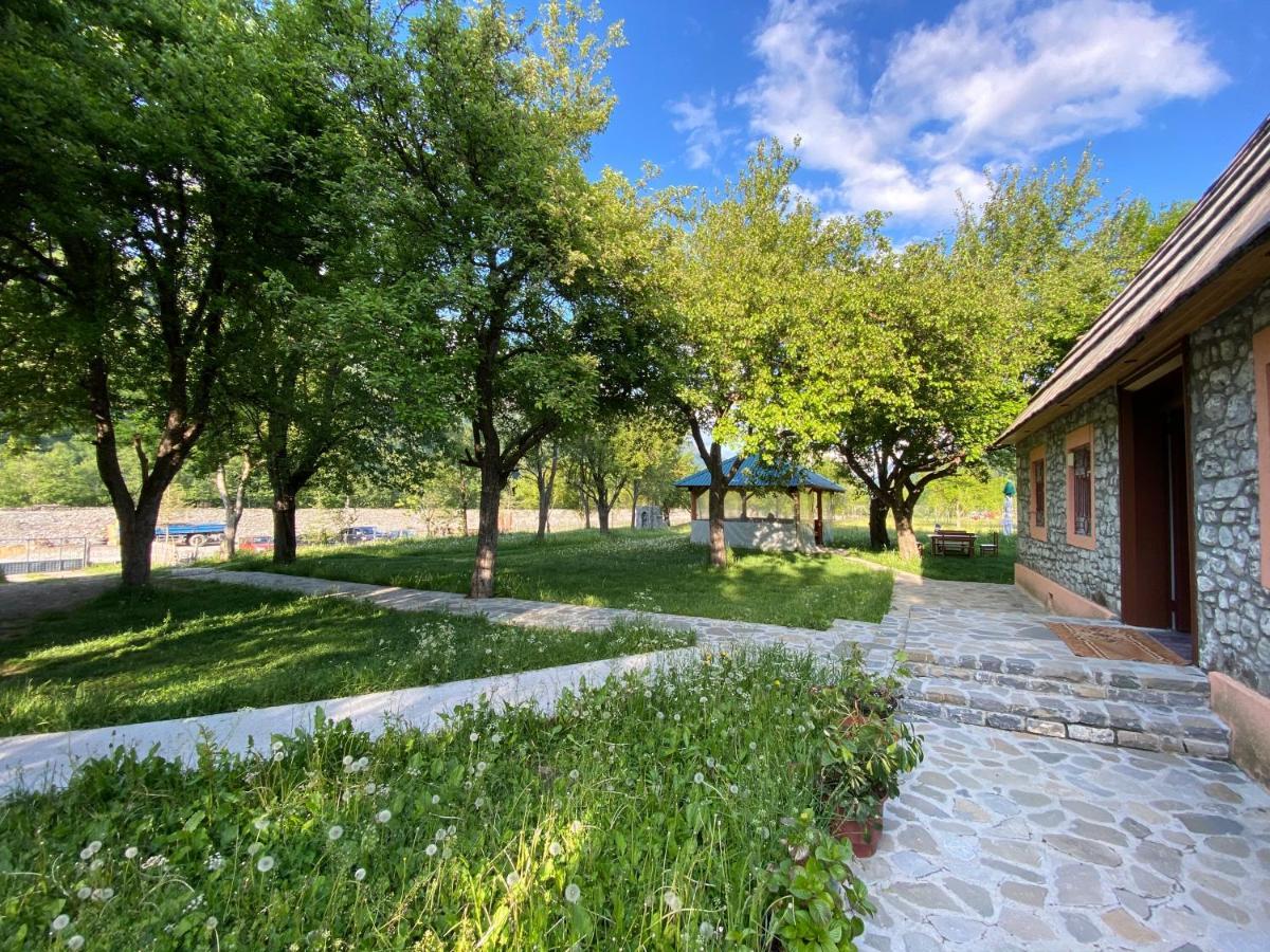 Vermosh Peraj Guesthouse מראה חיצוני תמונה